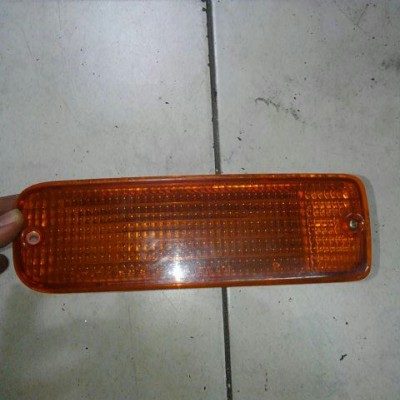 FAROL DE BUMPER TRASERO DERECHO